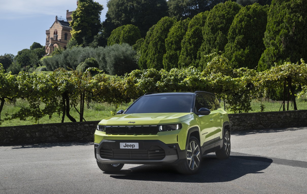 NewJeepCompass-Mediadrive (Mittel)