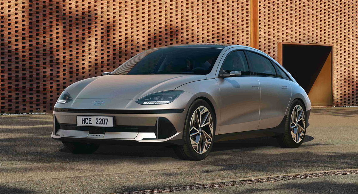 Hyundai IONIQ 6 in Silber
