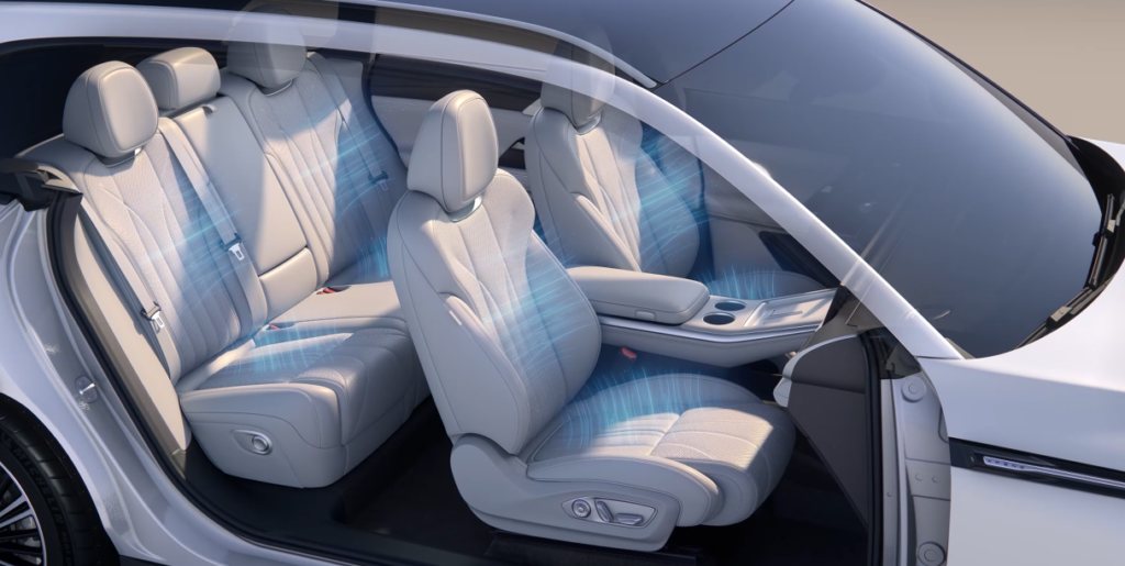 XPENG G9 Innenraum in light grey zeigt wie die Sitzkühlung funktioniert