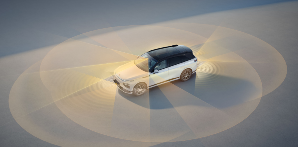 XPENG G9 zeigt die Smart Architecture mit allen Assistenzsystemen